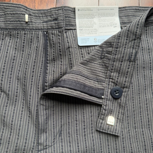 Patagonia Men's Thrift Shorts NWT Size 40 Gray Striped Flat Front - Picture 4 of 9